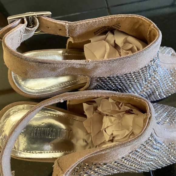 Jennifer Lopez Sasha Blush Heels with studs - Picture 14 of 15